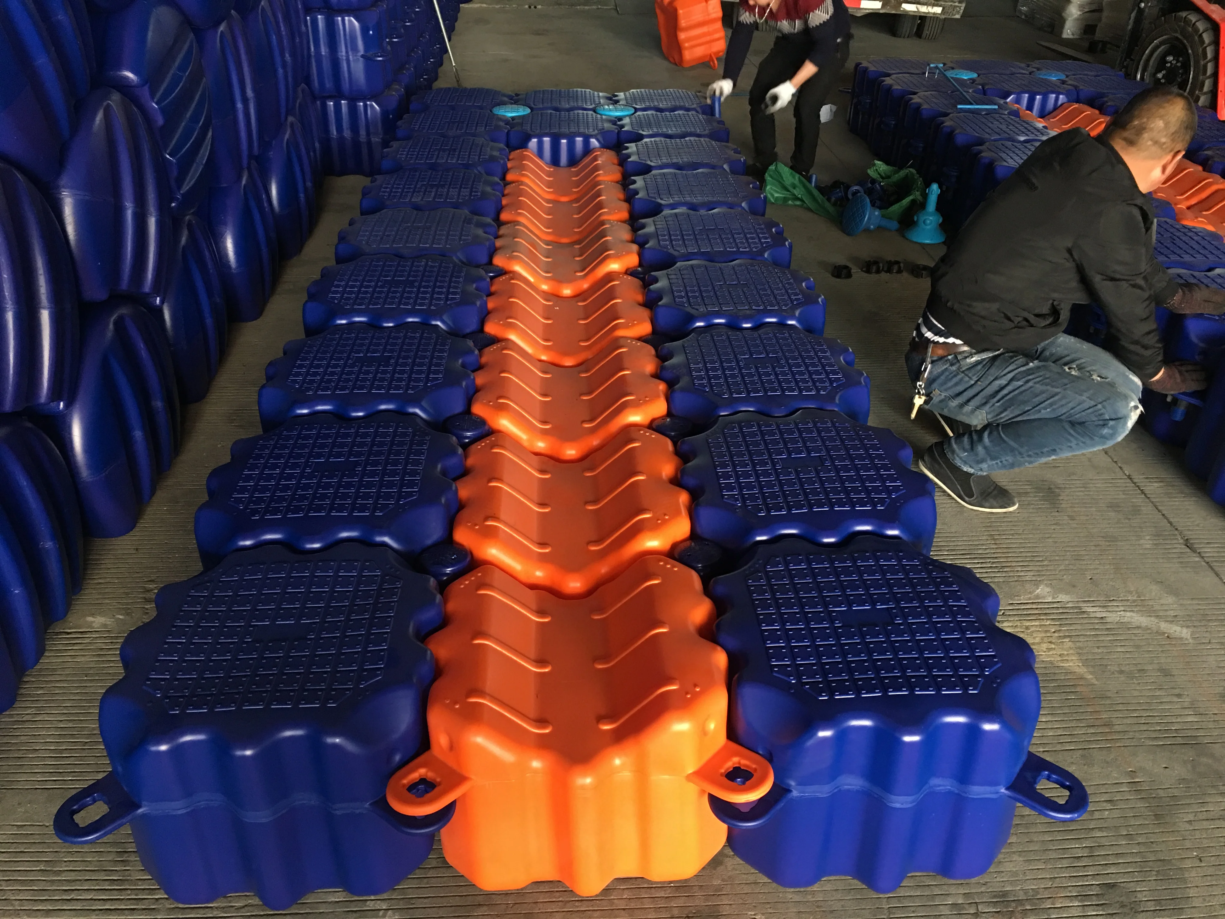 Jet Ski Pontoon Factory Wholesales Plastic Floating Dock