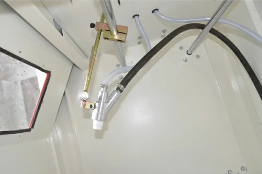 
New developed small automatic sand blasting cabinet 
