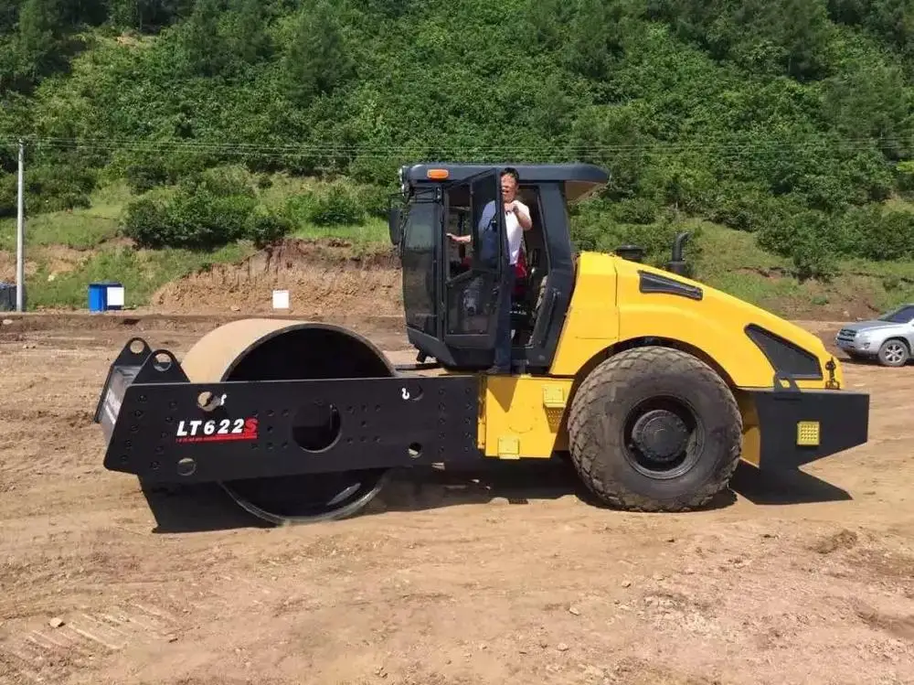 LUTONG 12 Tons Mini Mechanical Hydraulic Single Drum Compactor Road Roller LT212B