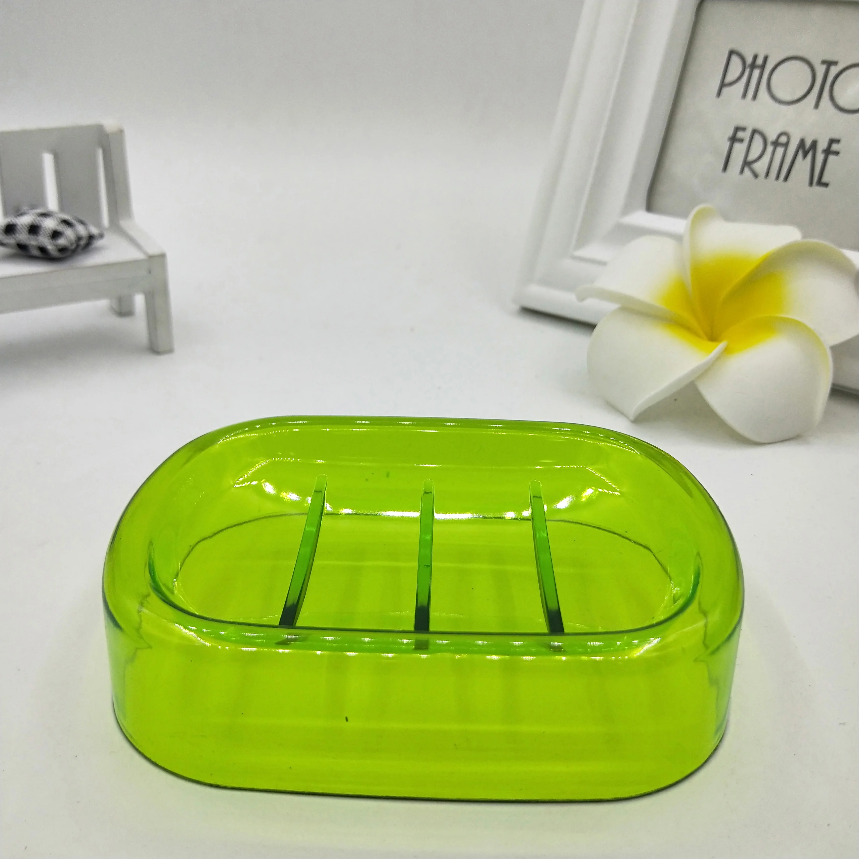 3pcs Plastic Bathroom Accessory Set Luxury Bath Accessories Bath Set Lotion Bottles, Toothbrush Holder, Soap Dish