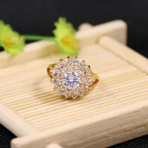 Brass Wedding Ring with Diamond Fashionable Saudi Arabia Gold Jewelry Love Artificial Silver Ring with Star Pattern for Fingers