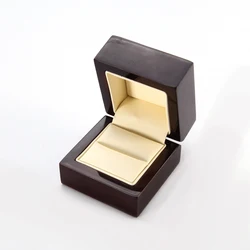 Shiny black spray paint MDF Packaging box for ring or for other small beatiful things with silver hange