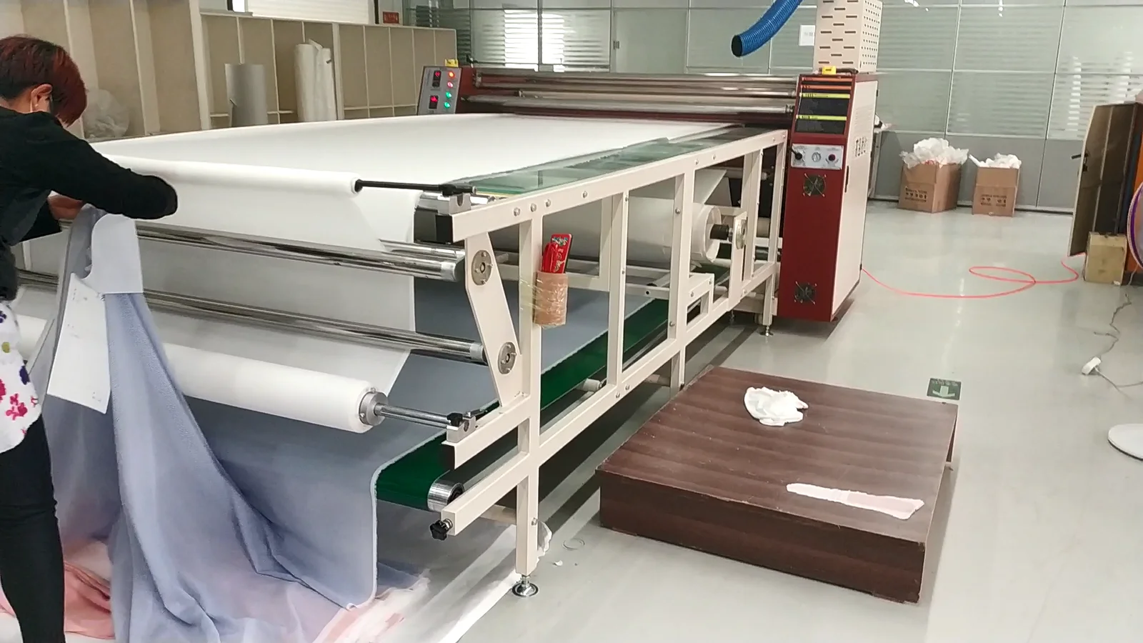 Roller Sublimation Automatic Heat Press Transfer Printing Machine For Sale