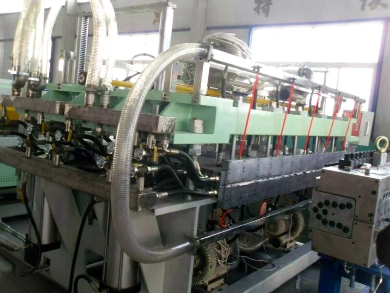 PC/PP Hollow Grid Board Production Line/PP Hollow Sheet Machinery