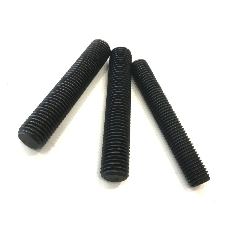 
 Болты-гвоздики черного цвета astm a193 класса b7  