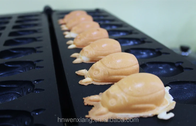 Hong Kong And Belgium New Style Cute Cartoon Hello Kitty /Mickey Mouse Waffle Maker Machine