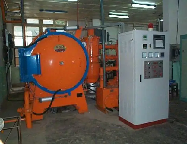Vacuum furnace-4.jpg