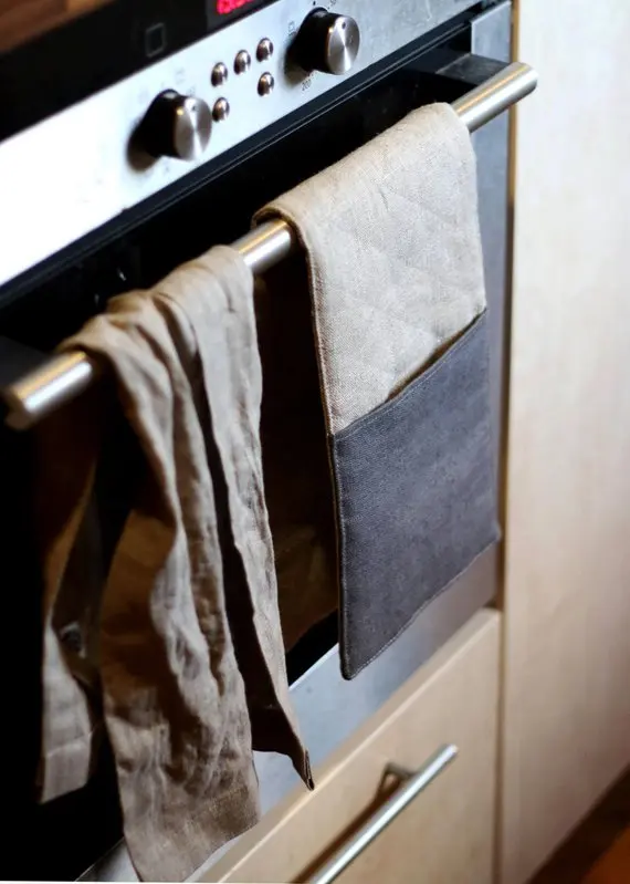 
Wholesale Modern Double Oven Glove Pot Rack Kitchen Insulation Non Slip Cotton Oven Mitt 