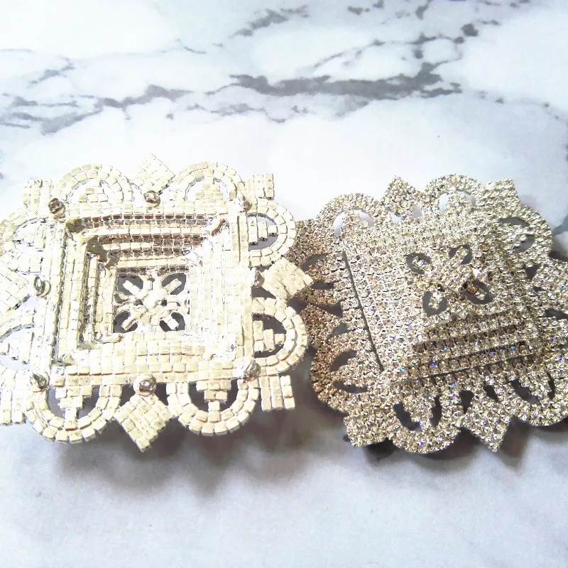 Туфли большого размера со стразами и пряжкой для свадебного приглашения