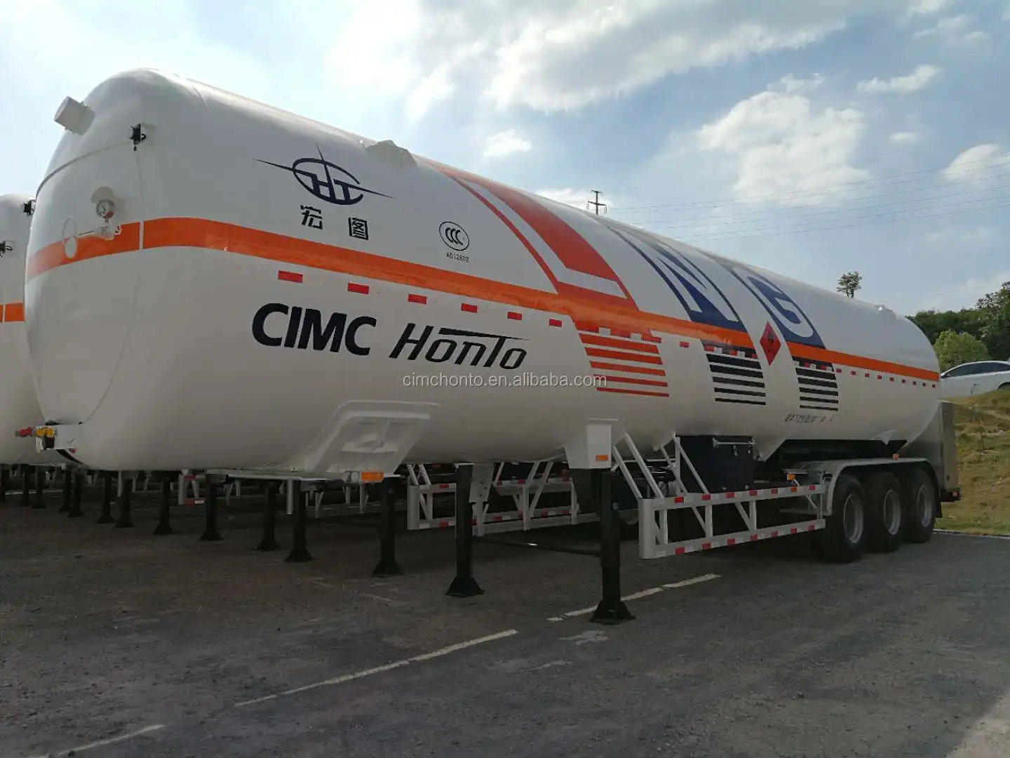23.8 tons 52.6m3 LNG Tanker Semi Trailer Truck