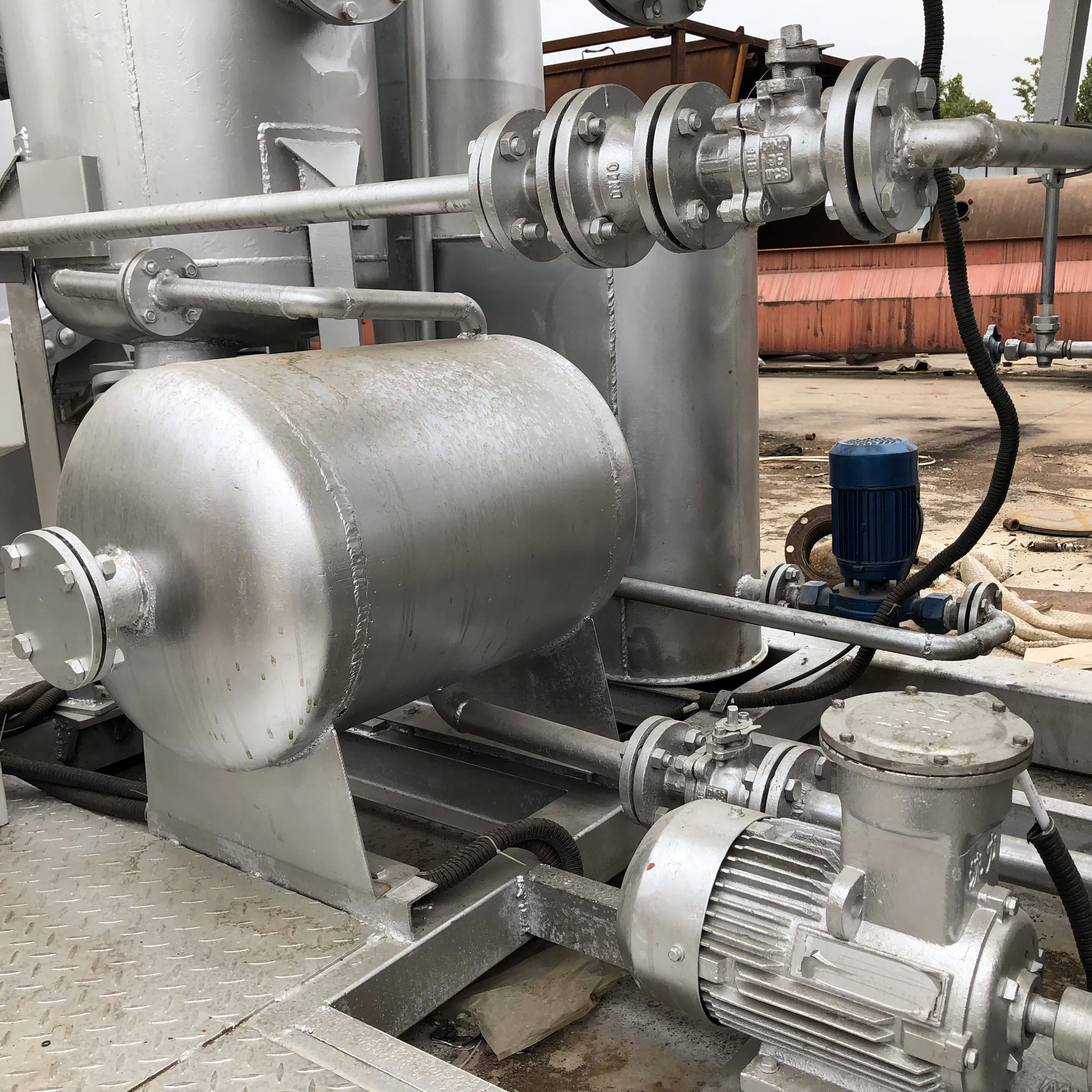 
competitive price small pyrolysis reactor tyre plastic recycling plant for sale 