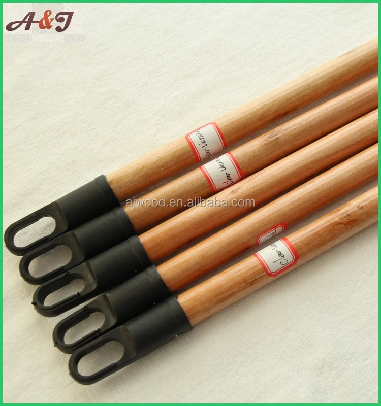 Varnished eucalyptus wooden broomstick with 7.0cm plastic cap