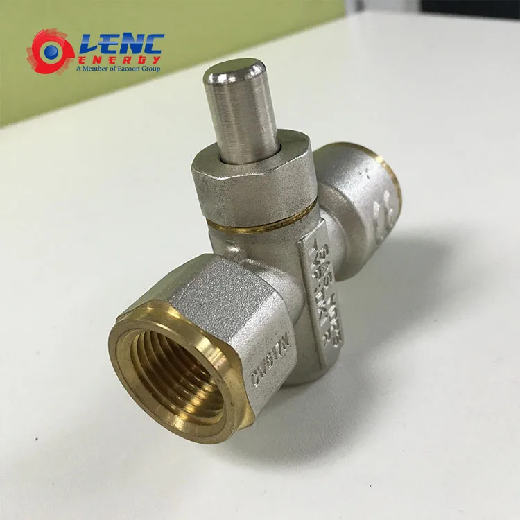 Pressure gauge two way cock valve