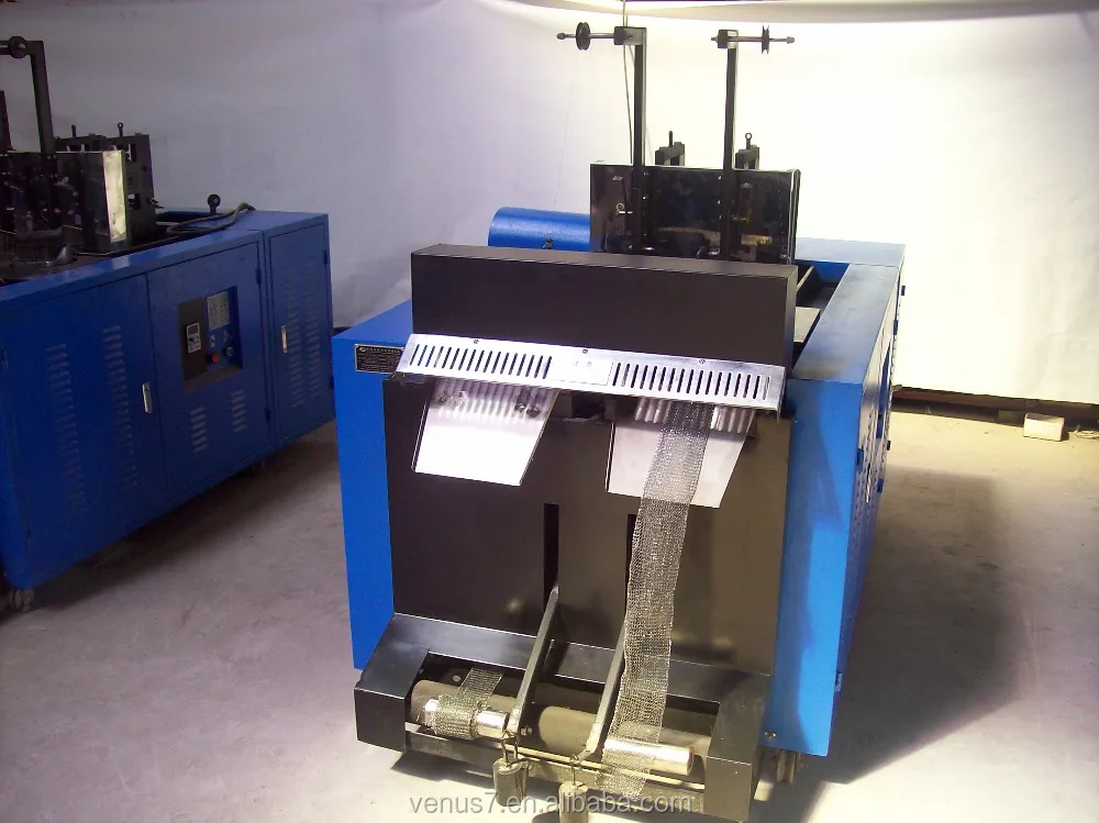 Full-automatic mesh scourer knitting machine