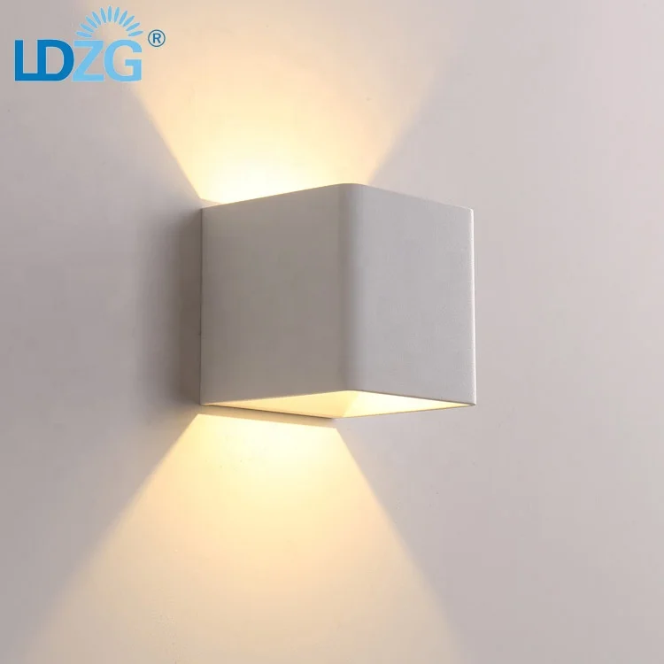 High Bright Top Level Steel Alabaster Reading Room Minimalist Round LED Wall Light Fitting