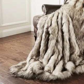 Wholesale high quality 100% polyester warm large faux fur throw blankets soft faux fur blanket furry blankets for all seasons