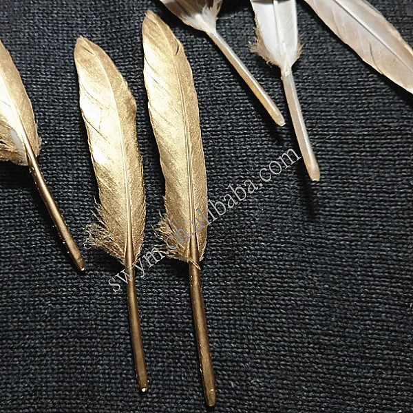 Factory Supply DIY Decoration Gold Painted Goose Plume Feather Wholesale Metallic Gold Glitter Feathers