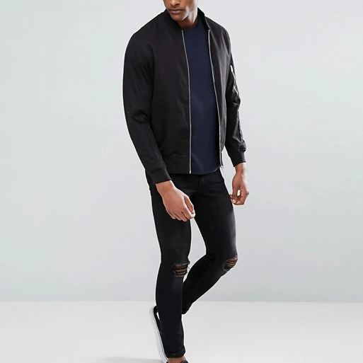 Однотонная футболка с коротким рукавом