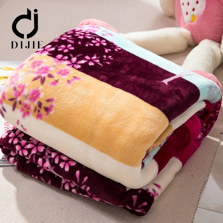 Great quality supermarket thick polyester blanket flannel for adult