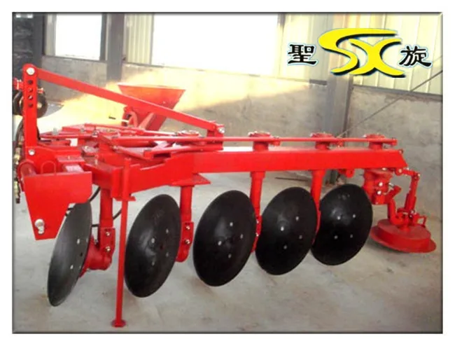 аграрный роторный дисковый плуг с трактором
