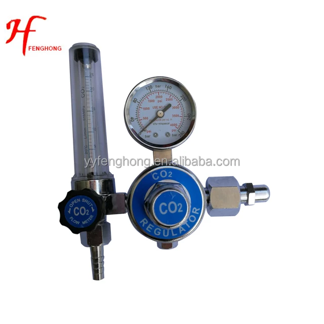 Aquarium co2 regulator with pressure safety valves