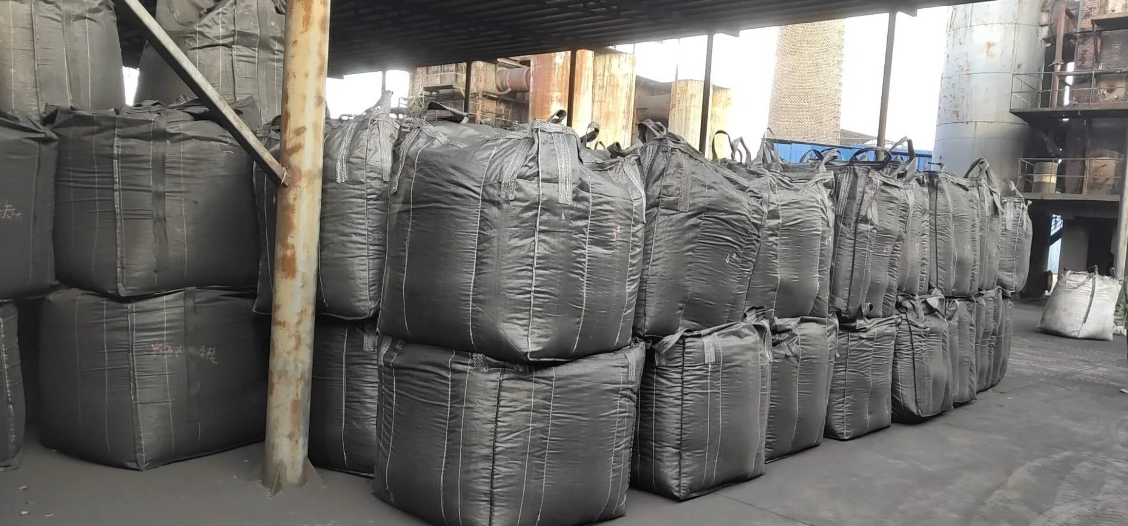 Activated carbon manufacturer supply 6*12 mesh coconut shell  activated carbon for gold extraction