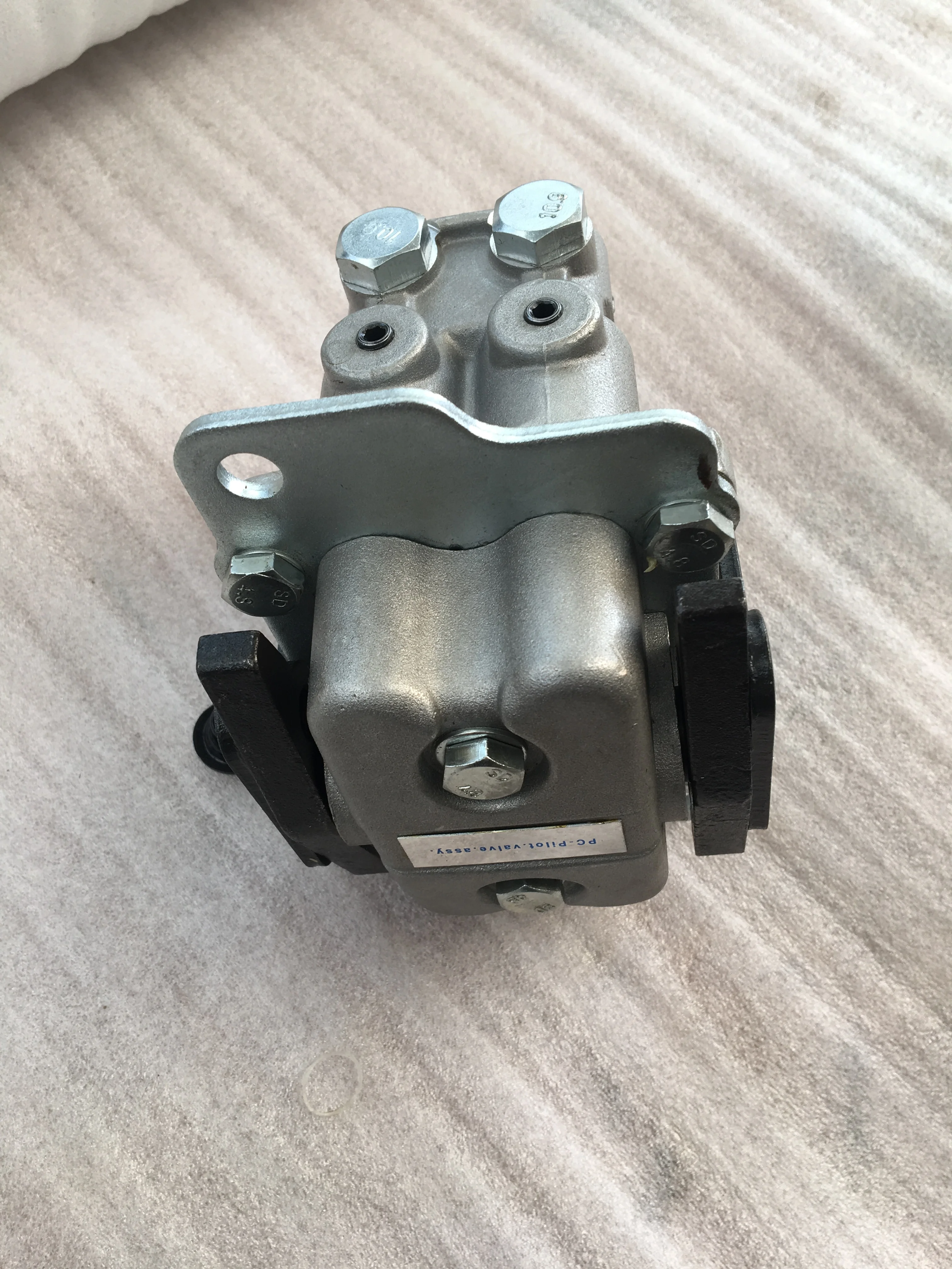 PC400-6 экскаватор 702-16-01432 экспериментальный клапан 702-16-01430