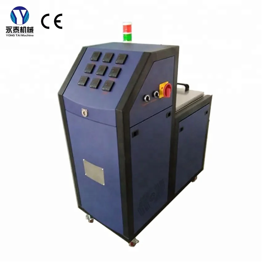 special design for hot melt glue spraying slot die gun