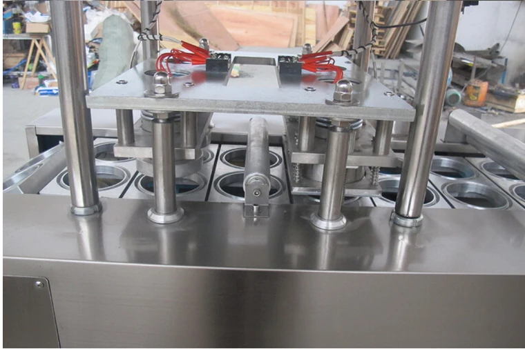 Automatic Plastic Jelly Yogurt Water Cup Filling Sealing Machine