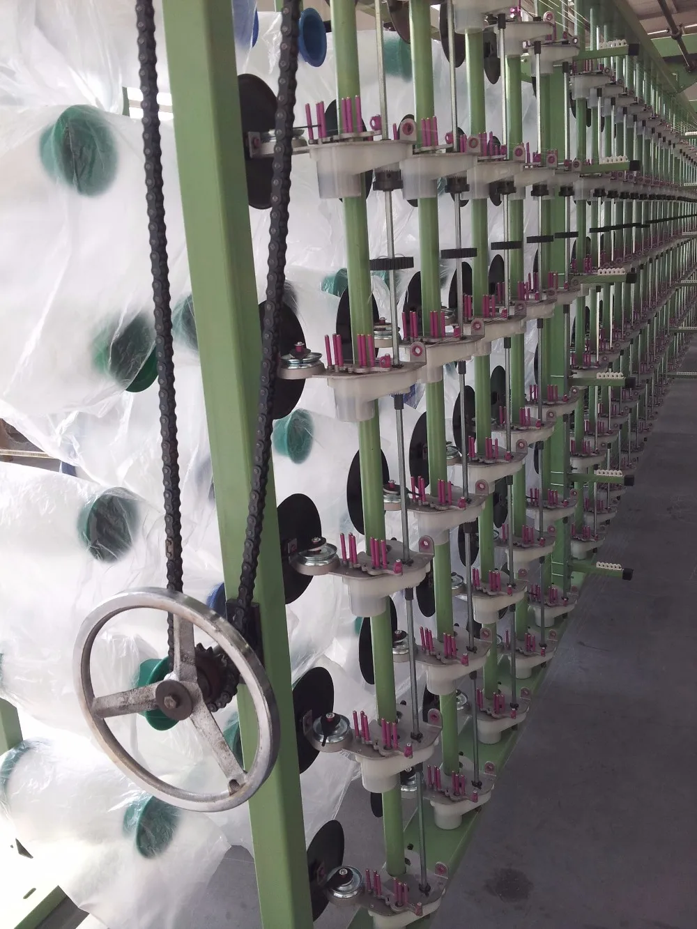 rotary yarn creel for warping machine