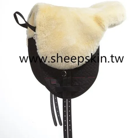 Comfortable sheepskin horse bareback saddle with removeable sheepskin Fellsattel Jumping saddle