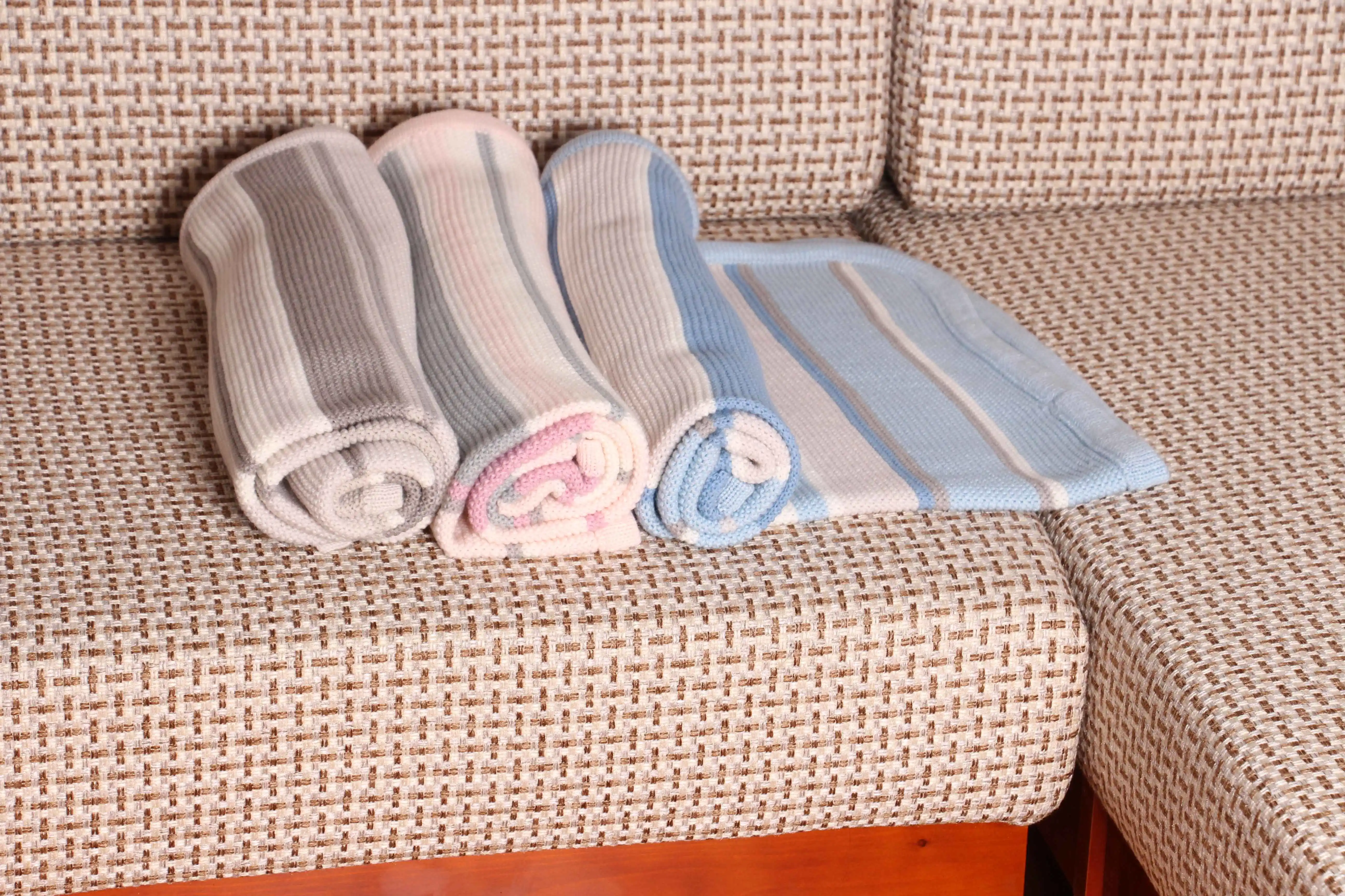 
Hot selling wholesale 100% polyester soft baby kids blanket 