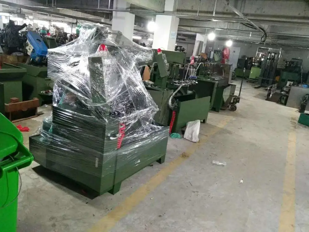 Fully automatic drilling and tapping machine Thread processing equipment Nut automatic tapping machine