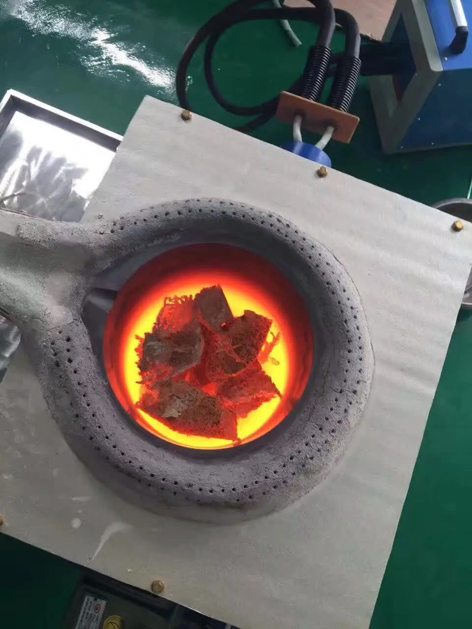 Medium Frequency Cast Iron Melting  metal melting machine