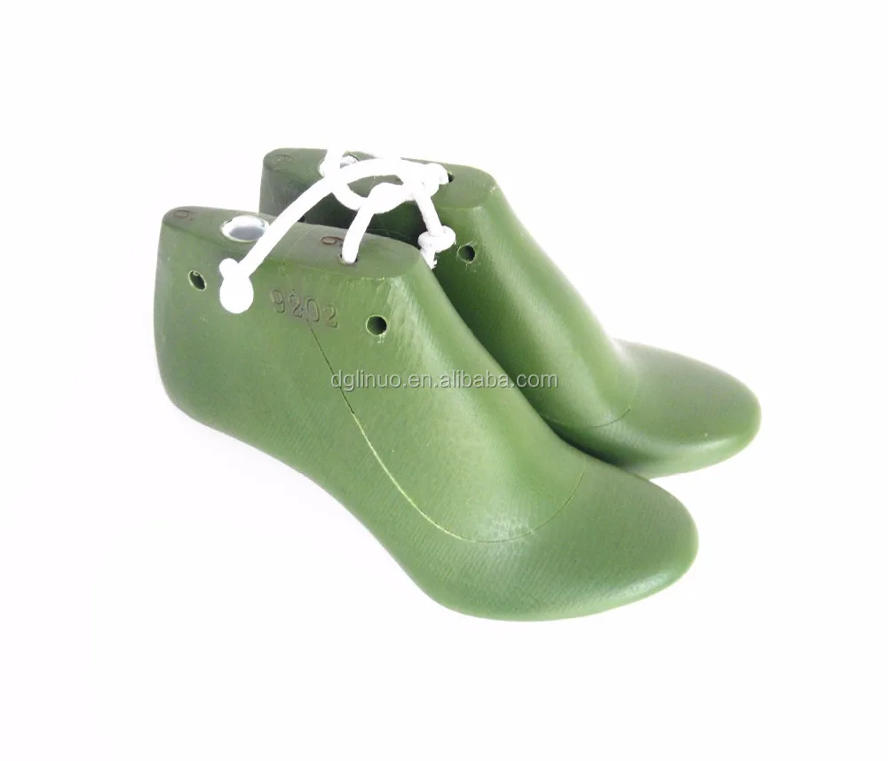 Женская пластиковая обувь на высоком каблуке 7 см с круглым носком