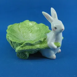 Personalized cabbage shaped ceramic plate dinner with white rabbit decor