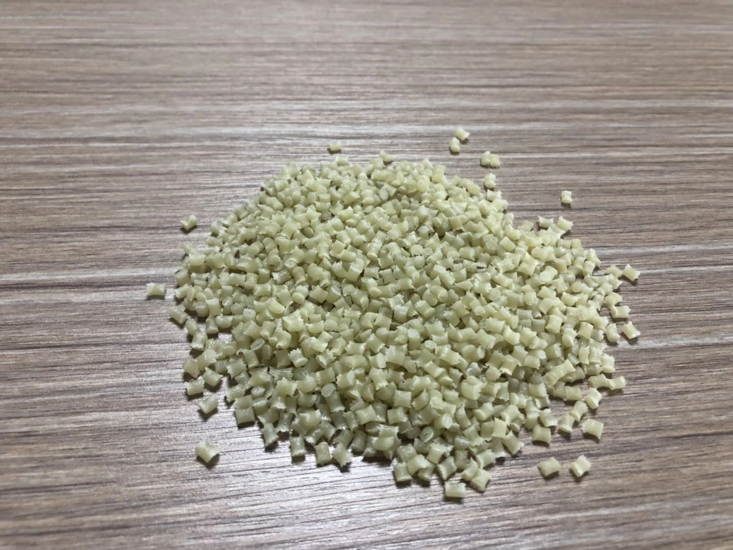 wholesale Nylon pa6 pa66-gf30 gf15 gf35 gf50 plastic raw Material granules with super toughness per kg price from China