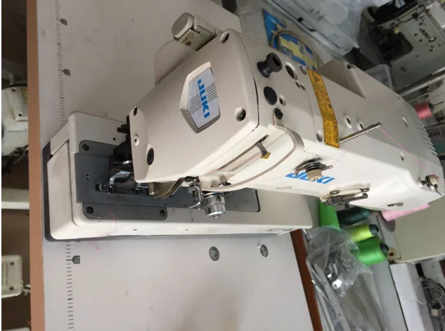 JUK I 1790 industrial computerized straight button hole sewing machine in used condition