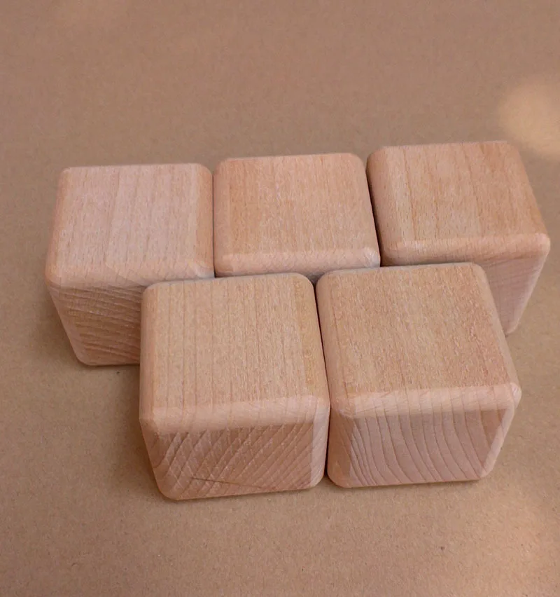 Донггуан поставщик незавершенной Бук деревянная Волшебные кубики 2 дюймов деревянный квадратный с закругленными