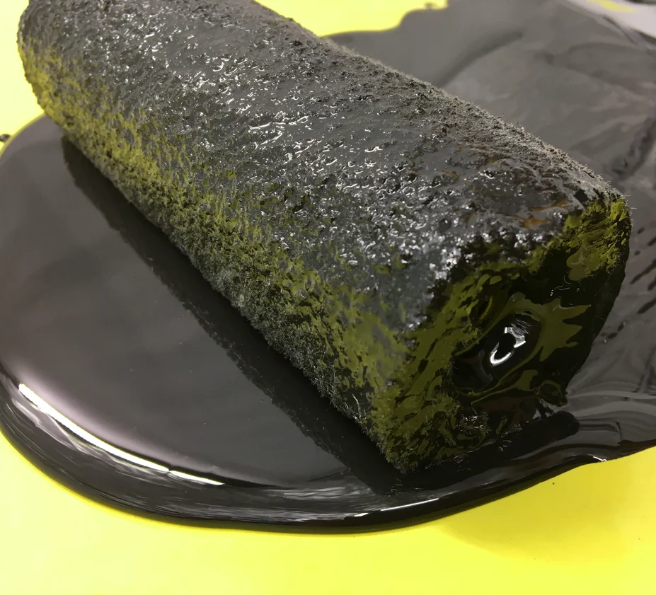 Полиуретановое водонепроницаемое покрытие черного цвета для подвальной стены