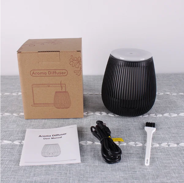 USB Car Essential Oil Diffuser, 100ml  Mini Portable Aromatherapy Fragrance Humidifier Air Freshener