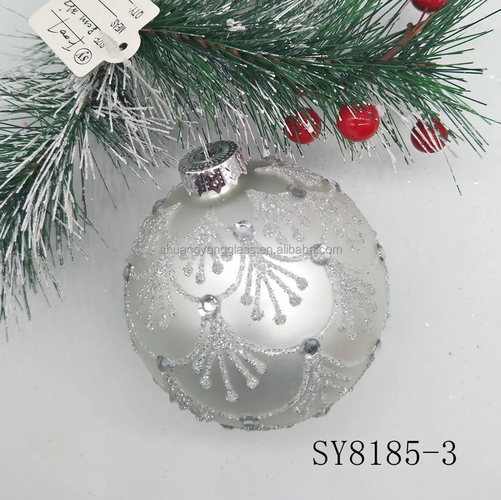 Hand-blown 8cm silver red and gold colored glass balls to hang Christmas tree ornaments