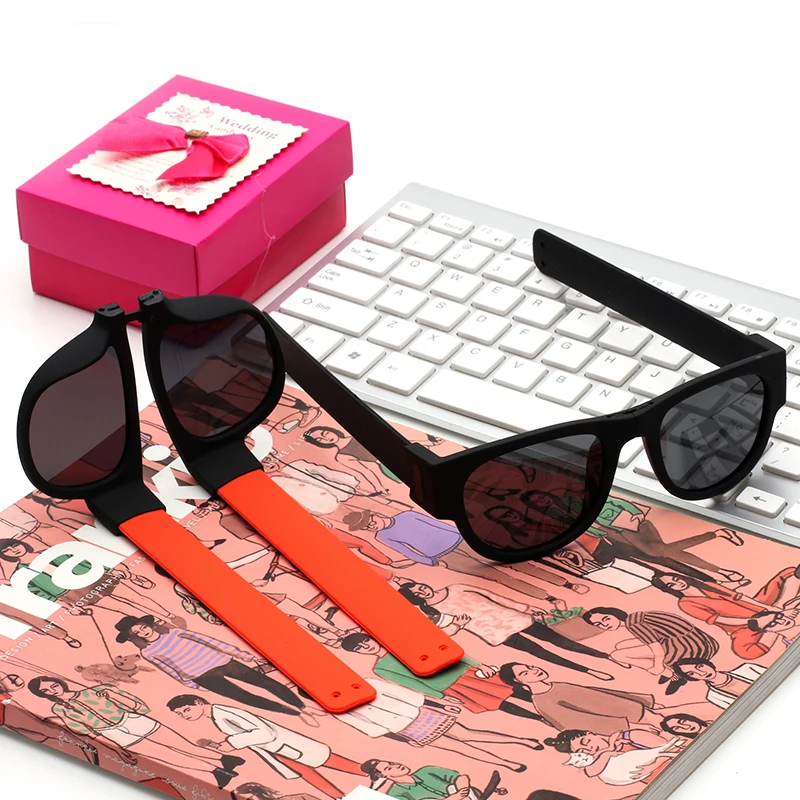 Merry Christmas Promotional gift Folding Sunglasses Polarized Unisex  Fold Shades Colorful  Sunglasses Free Sample