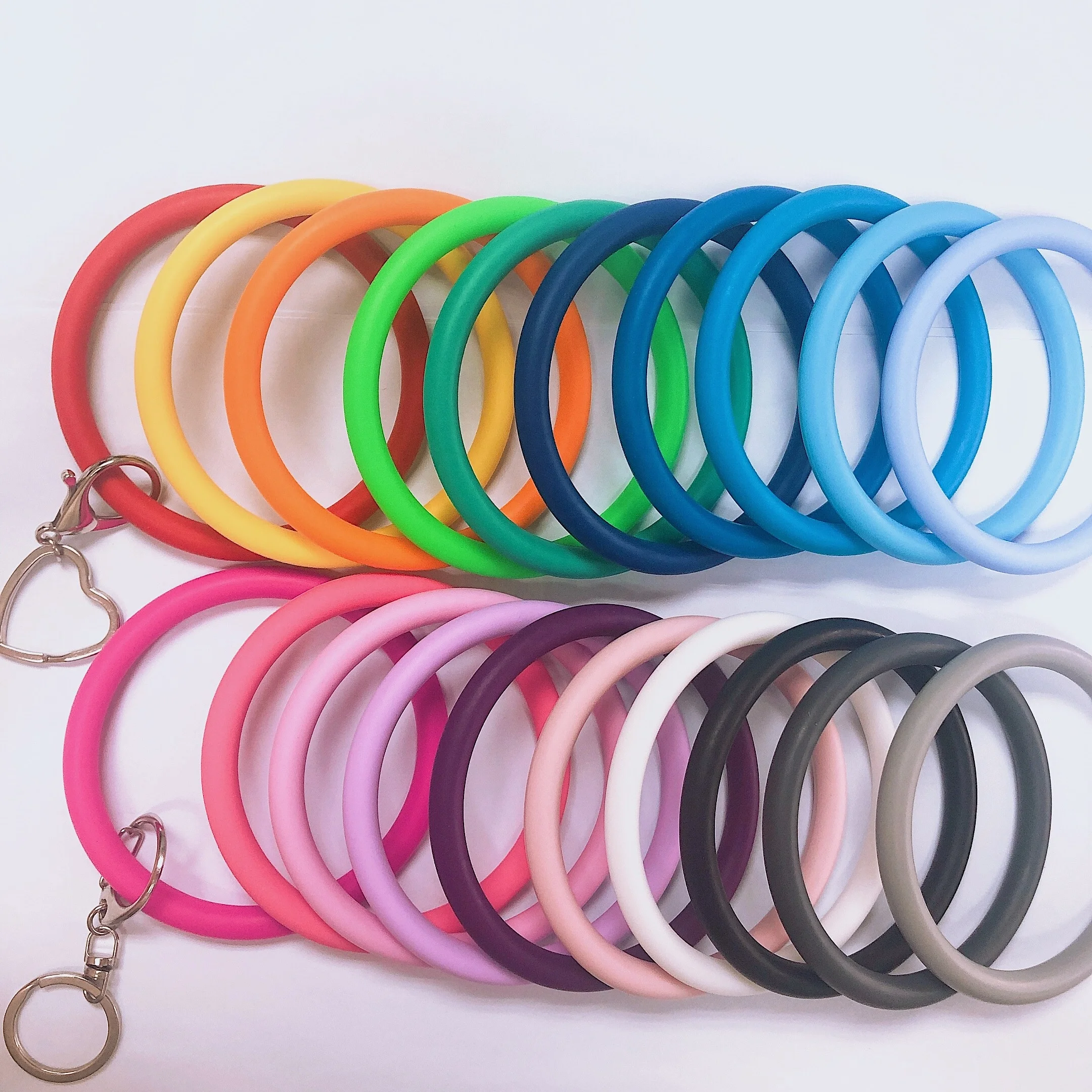 
Silicone Bangle KeyChain With Metal Buckle Hand Hold Key Ring For Outdoors Key Holder Silicone Bangle Key Ring 
