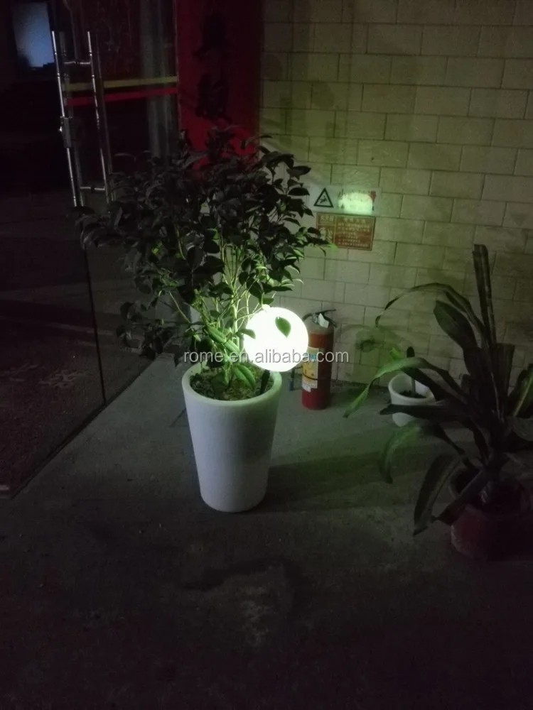 
waterproof garden outdoor lighted led solar ball 