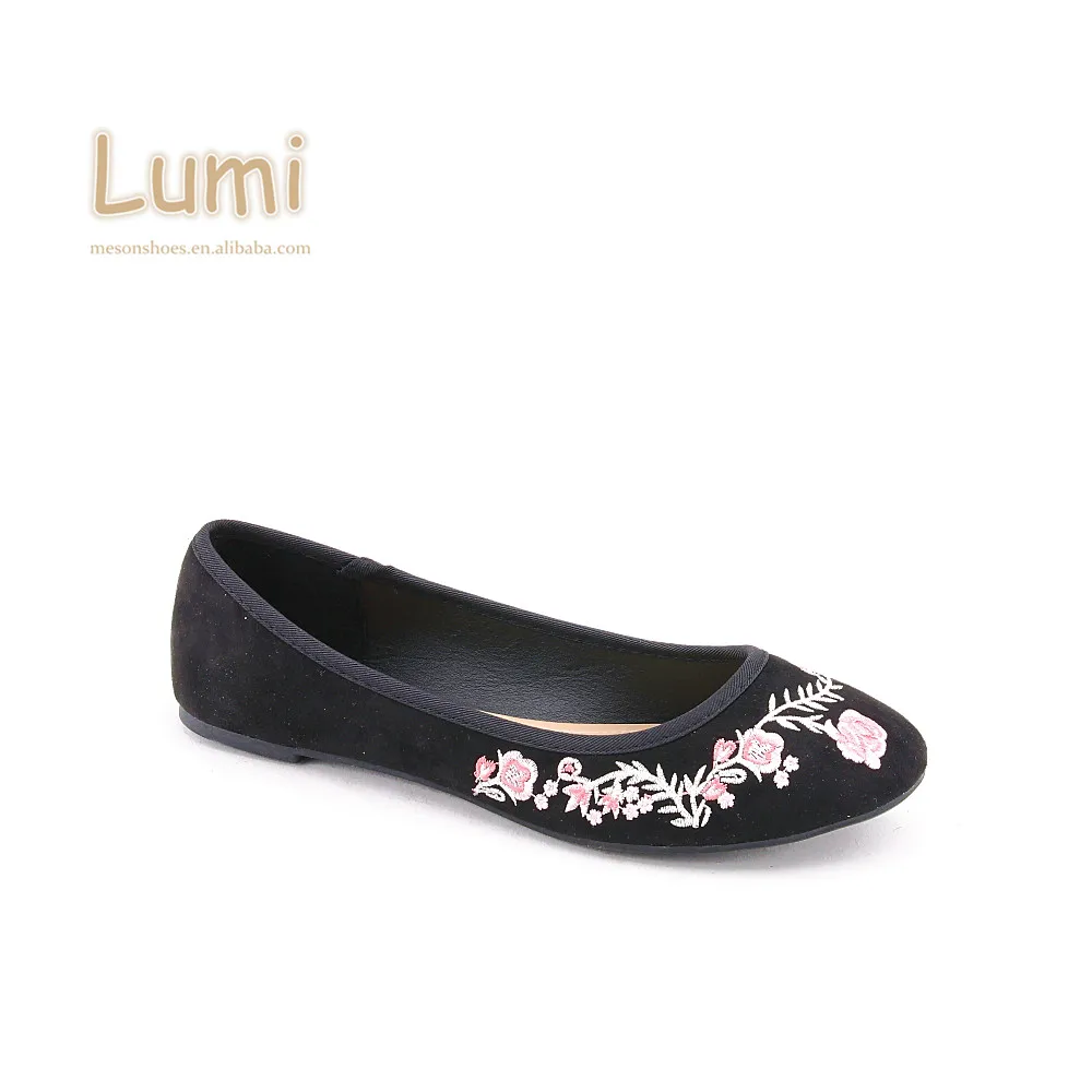 China Manufacturer Folk Style Embroidery Dance Shoe Ballet Flat Shoes