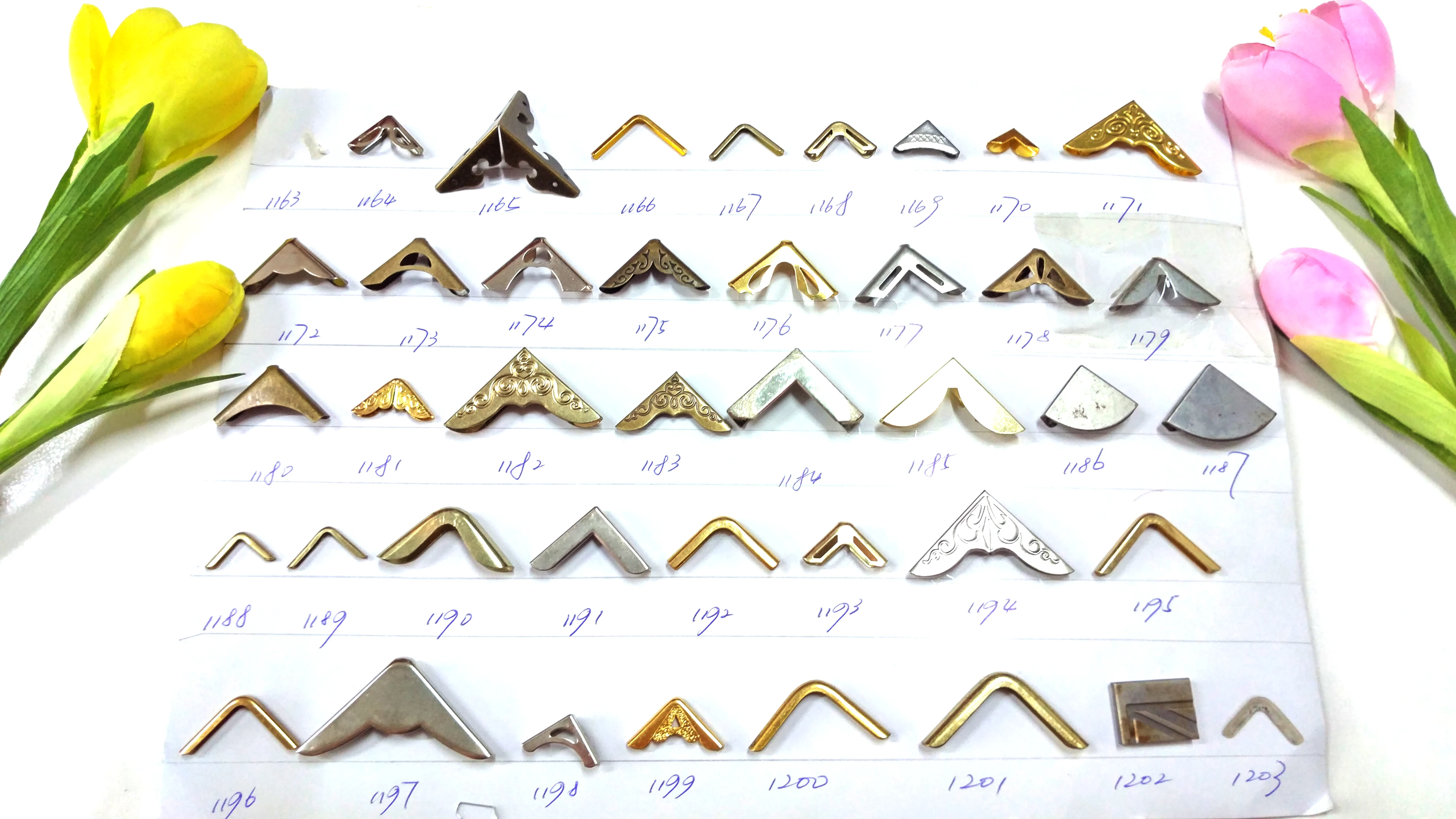 High quality album book corner protection clip menu gold photo album metal corner, decorative flat angle protection