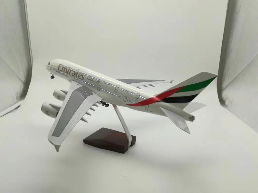  Лидер продаж модель самолета emirates A380 со светодиодной подсветкой и голосовым управлением пассажирского из смолы 1:160 46 см