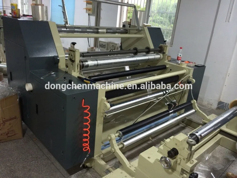 вертикальный тип коричневый рулон бумаги для рулонах разрезать и перематывать машина