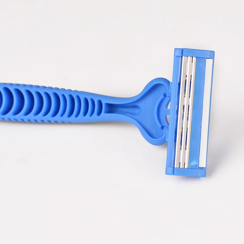 Одноразовая бритва, полиэтиленовый пакет, 3 лезвия